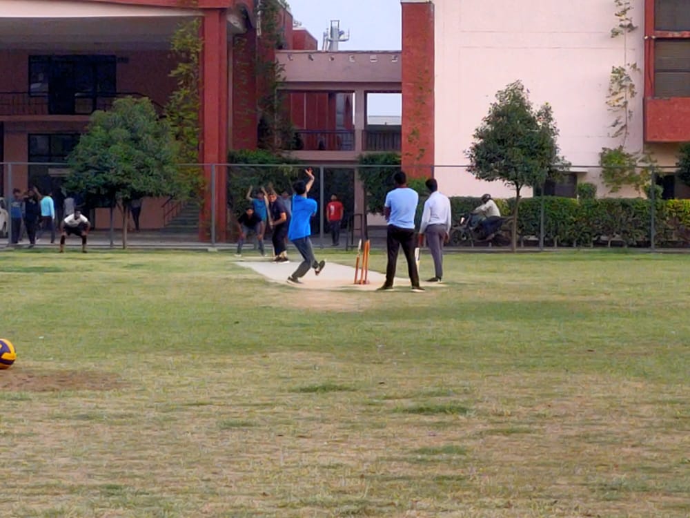 Cricket-Sports-Event-at-IMSEC-Ghaziabad